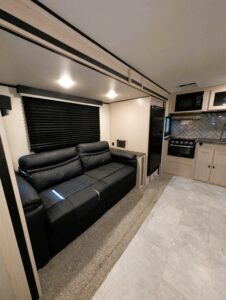 2023 APEX ULTRA-LITE ~ $29,750