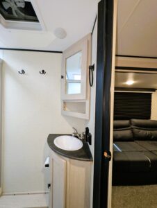 2023 APEX ULTRA-LITE ~ $29,750