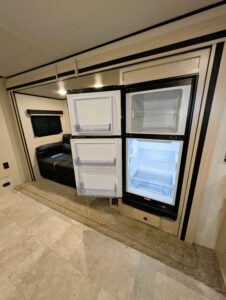 2023 APEX ULTRA-LITE ~ $29,750