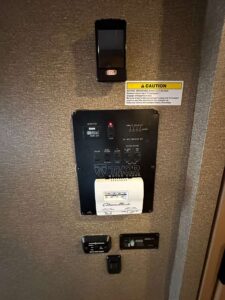 2016 THOR MOTOR COACH MIRAMAR 34.2 – $57,900