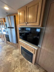 2016 THOR MOTOR COACH MIRAMAR 34.2 – $57,900