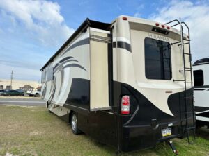 2016 THOR MOTOR COACH MIRAMAR 34.2 – $57,900