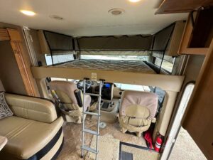 2016 THOR MOTOR COACH MIRAMAR 34.2 – $57,900