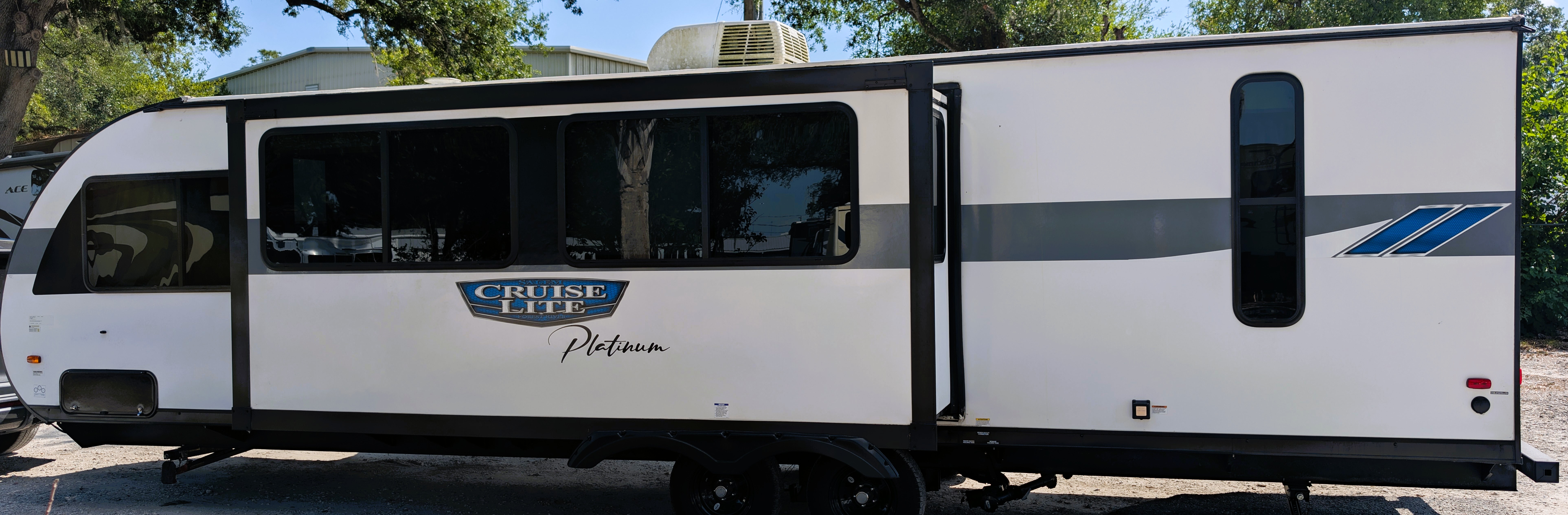 2024 Forest River Cruise Lite Platinum – $30,000