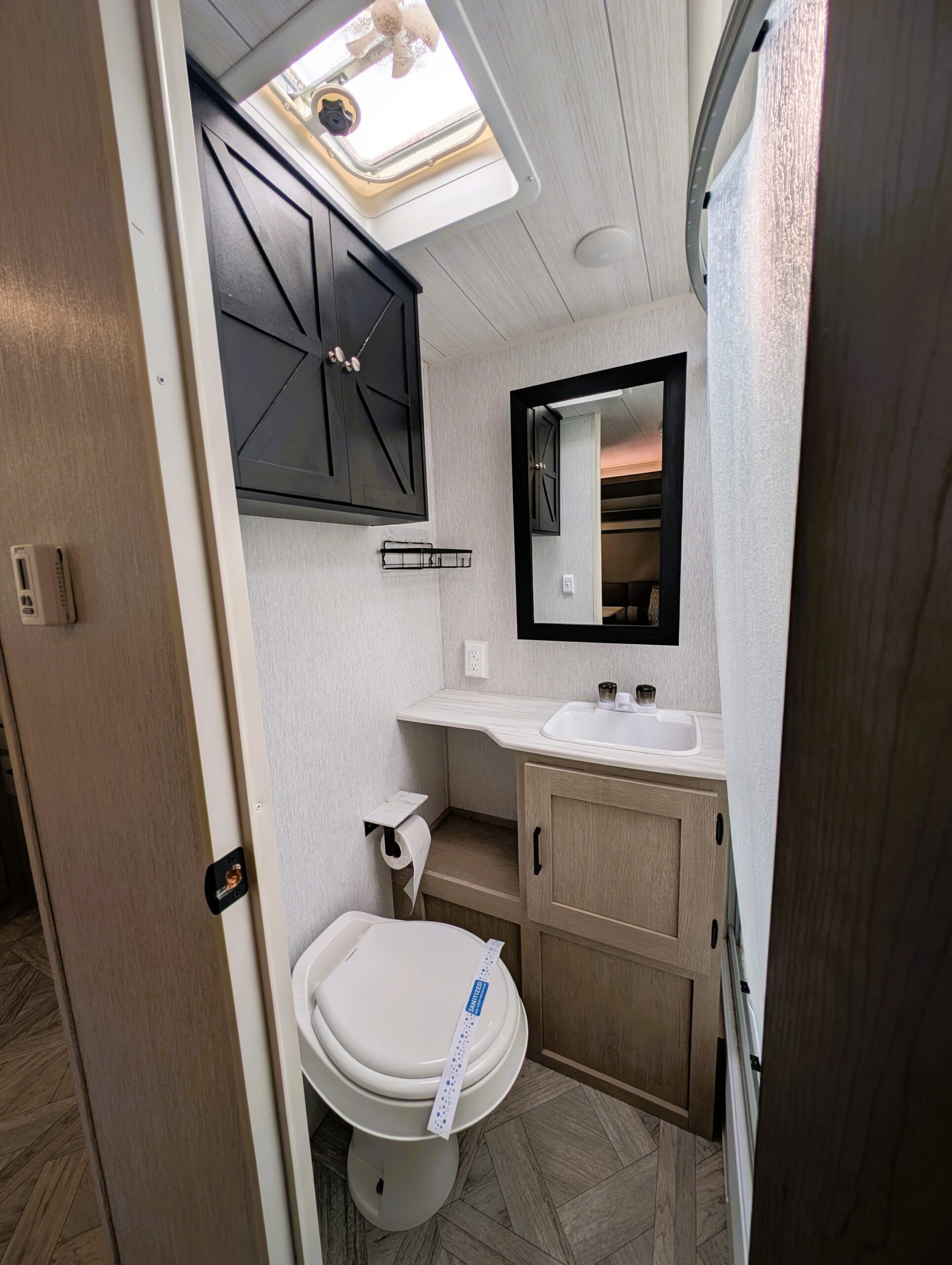 2024 Forest River Cruise Lite Platinum – $30,000