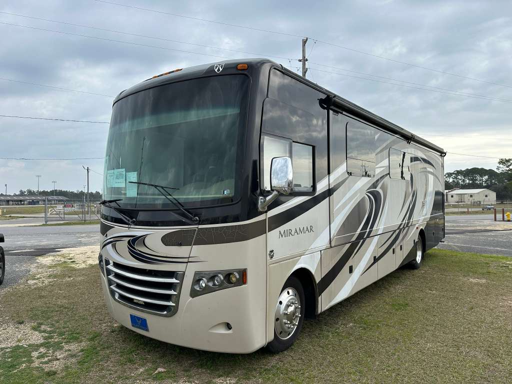 2016 THOR MOTOR COACH MIRAMAR 34.2 – $57,900