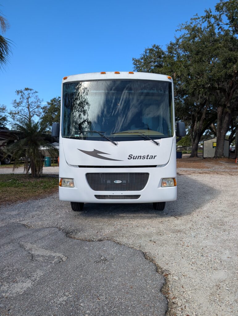 2013 ITASCA SUNSTAR 26HE – $20,000