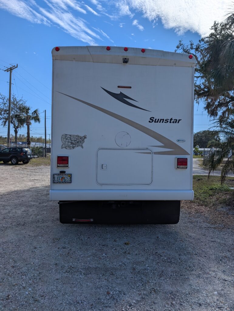 2013 ITASCA SUNSTAR 26HE – $20,000