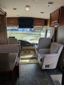 2013 ITASCA SUNSTAR 26HE – $20,000