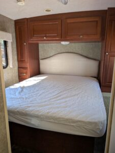 2013 ITASCA SUNSTAR 26HE – $20,000