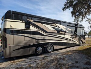 2020 Newmar Ventana 4002 – $235,000