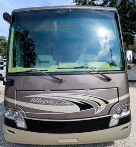 2013 Tiffin Allegro Breeze 32BR diesel pusher for sale – exterior front