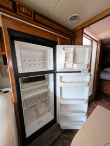 2013 Tiffin Allegro Breeze 32BR diesel pusher for sale – refrigerator