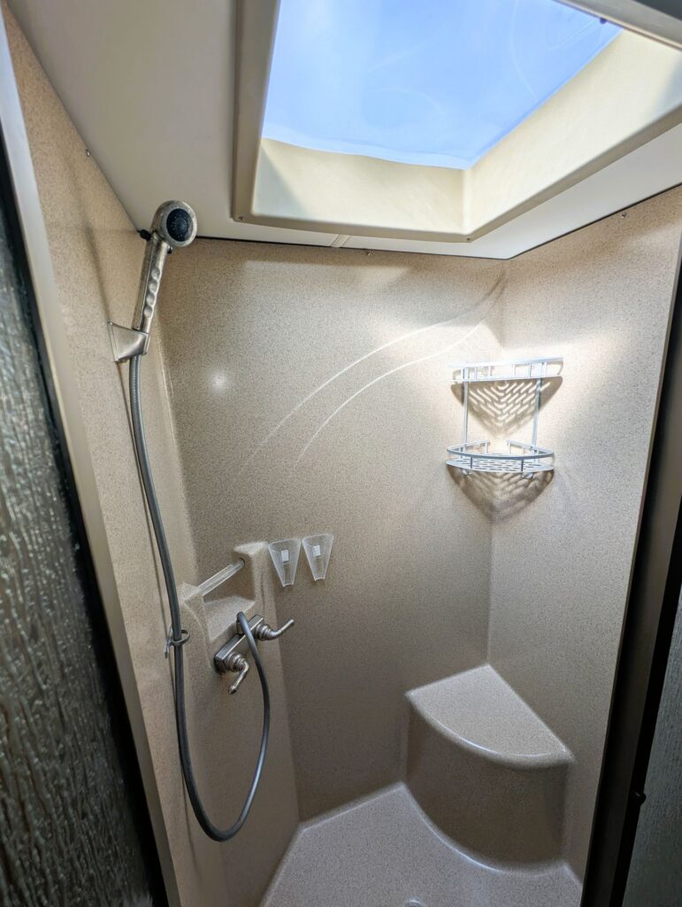 2013 Tiffin Allegro Breeze 32BR diesel pusher for sale – shower with skylight