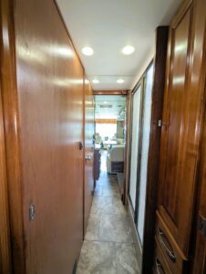 2013 Tiffin Allegro Breeze 32BR diesel pusher for sale – hallway