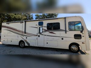2019 Holiday Rambler Admiral 32S for sale, photo 01