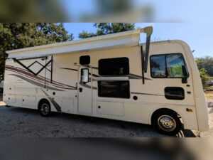 2019 Holiday Rambler Admiral 32S for sale, photo 05