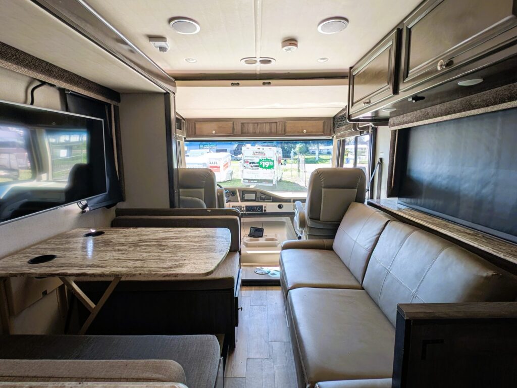2019 Holiday Rambler Admiral 32S for sale, photo 06