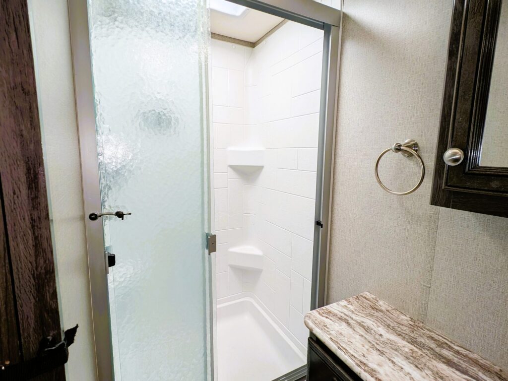 2019 Holiday Rambler Admiral 32S for sale, photo 13