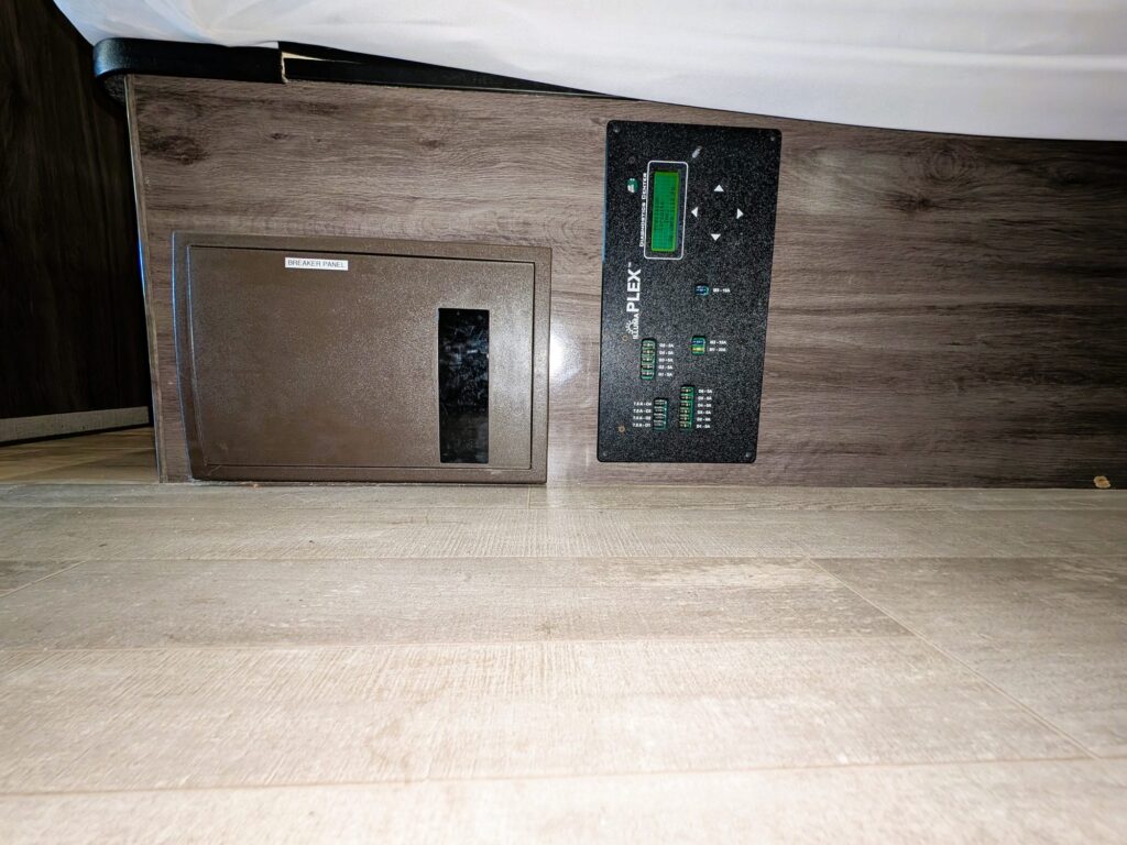 2019 Holiday Rambler Admiral 32S for sale, photo 22